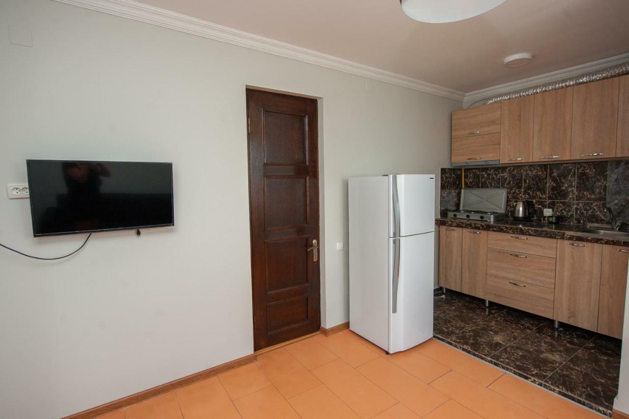 Hotel Cosmos Batumi Esterno foto